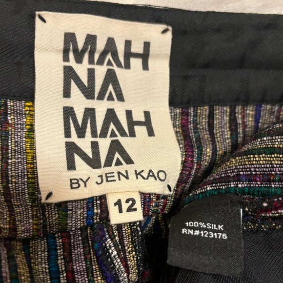 Mah Na Mah Na by Jen Kao 100% SILK shorts - Picture 4 of 4